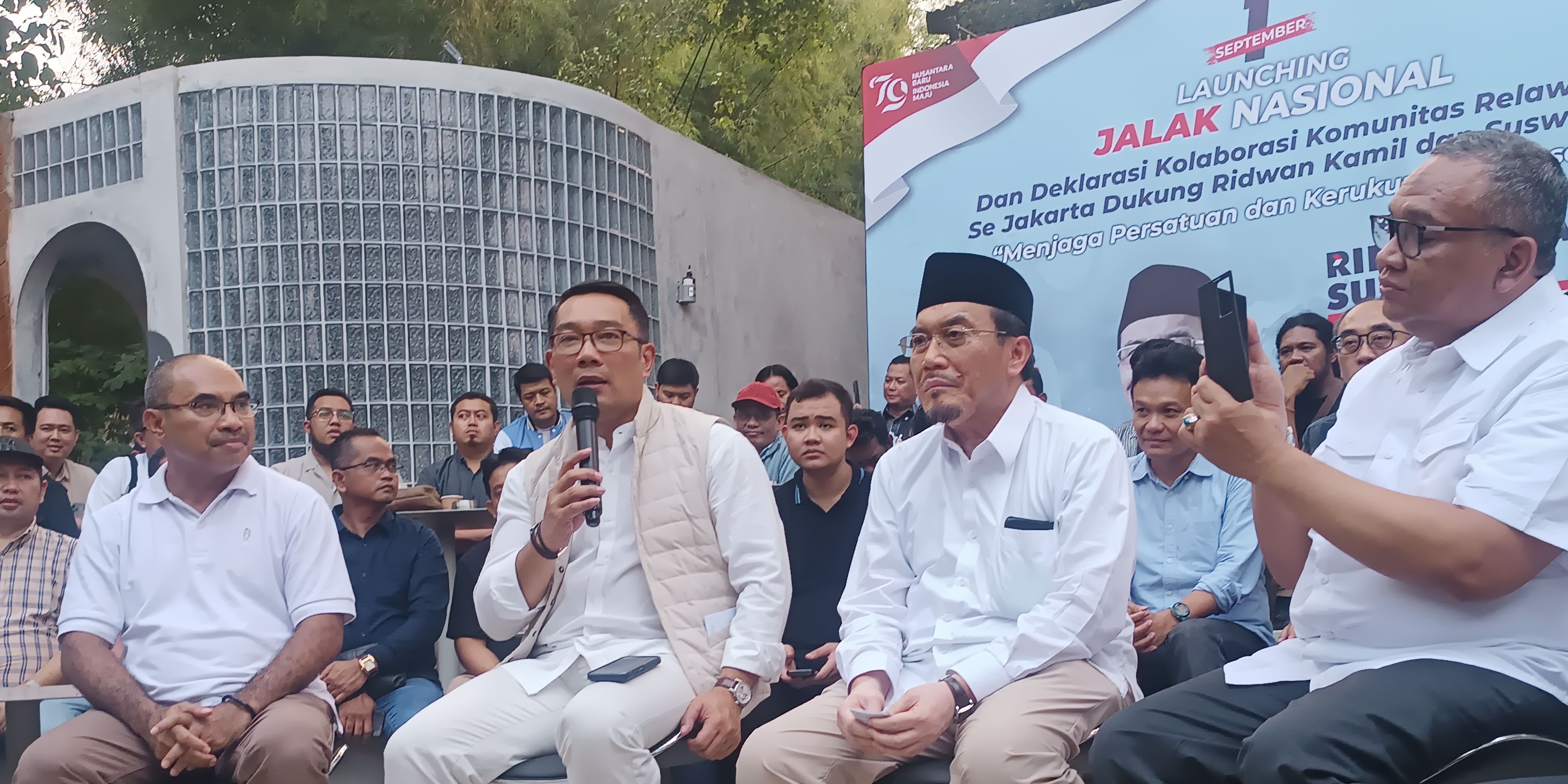 Membedah Plus Minus Mobil Curhat Keliling ala Ridwan Kamil