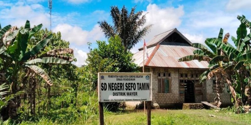 Perjuangan Kepala Kampung Hadirkan SD di Sorong Selatan, Tiga Tahun Akhirnya Terbangun tapi Cuma Satu Guru