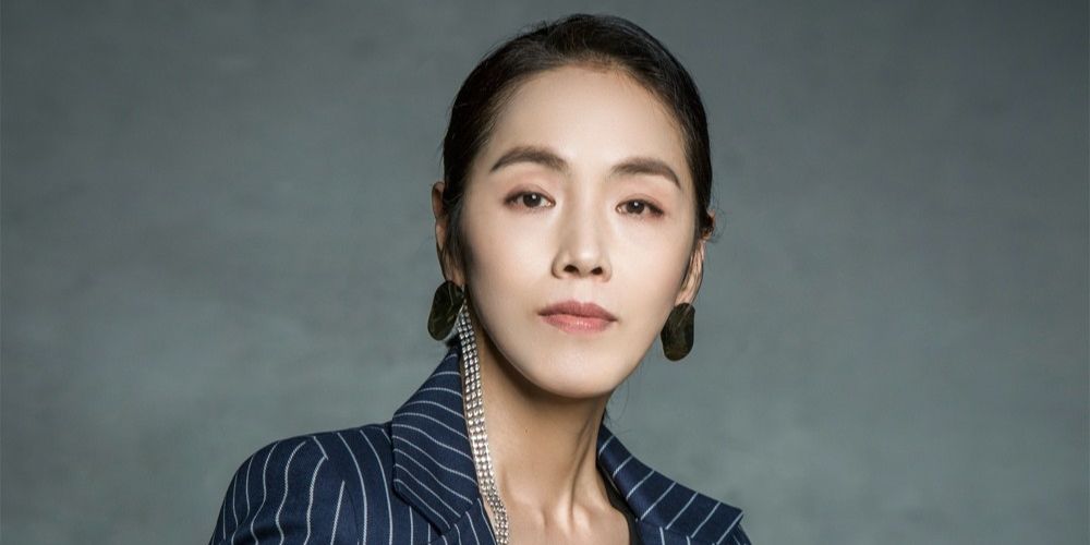 Park Ji Ah, aktris dari drama Korea The Glory, telah meninggal dunia pada usia 52 tahun akibat penyakit stroke iskemik.