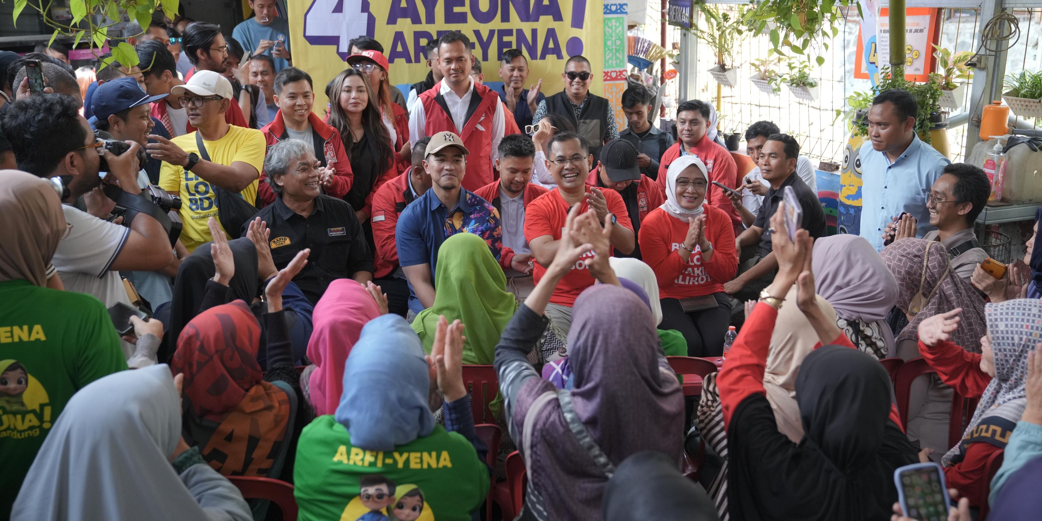 Blusukan di Bandung, Kaesang Sambangi Pusat Periksaan Kesehatan Gratis