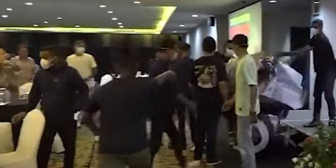 VIDEO: Membongkar Peran Dua Tersangka Pembubaran Diskusi, Ada Korlap Berani Lawan Petugas!