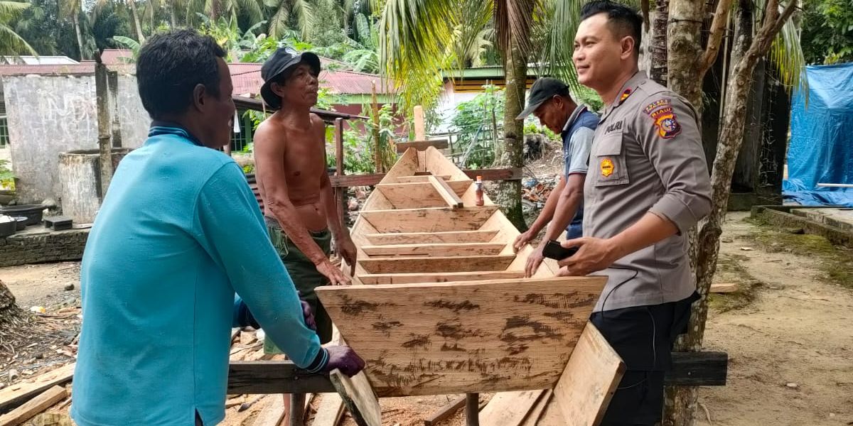 Ini Pesan Polisi Saat Blusukan ke Kampung Nelayan di Pelalawan