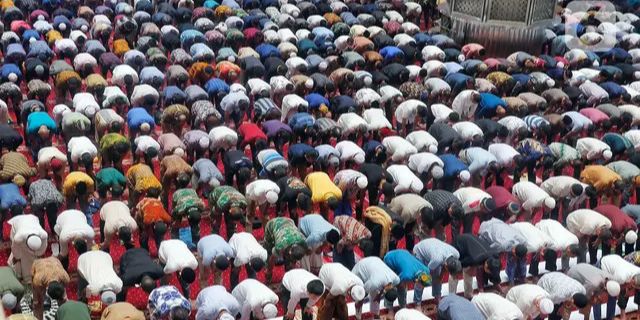 Doa Meluruskan Shaf Saat Sholat Berjamaah, Umat Islam Harus Tahu