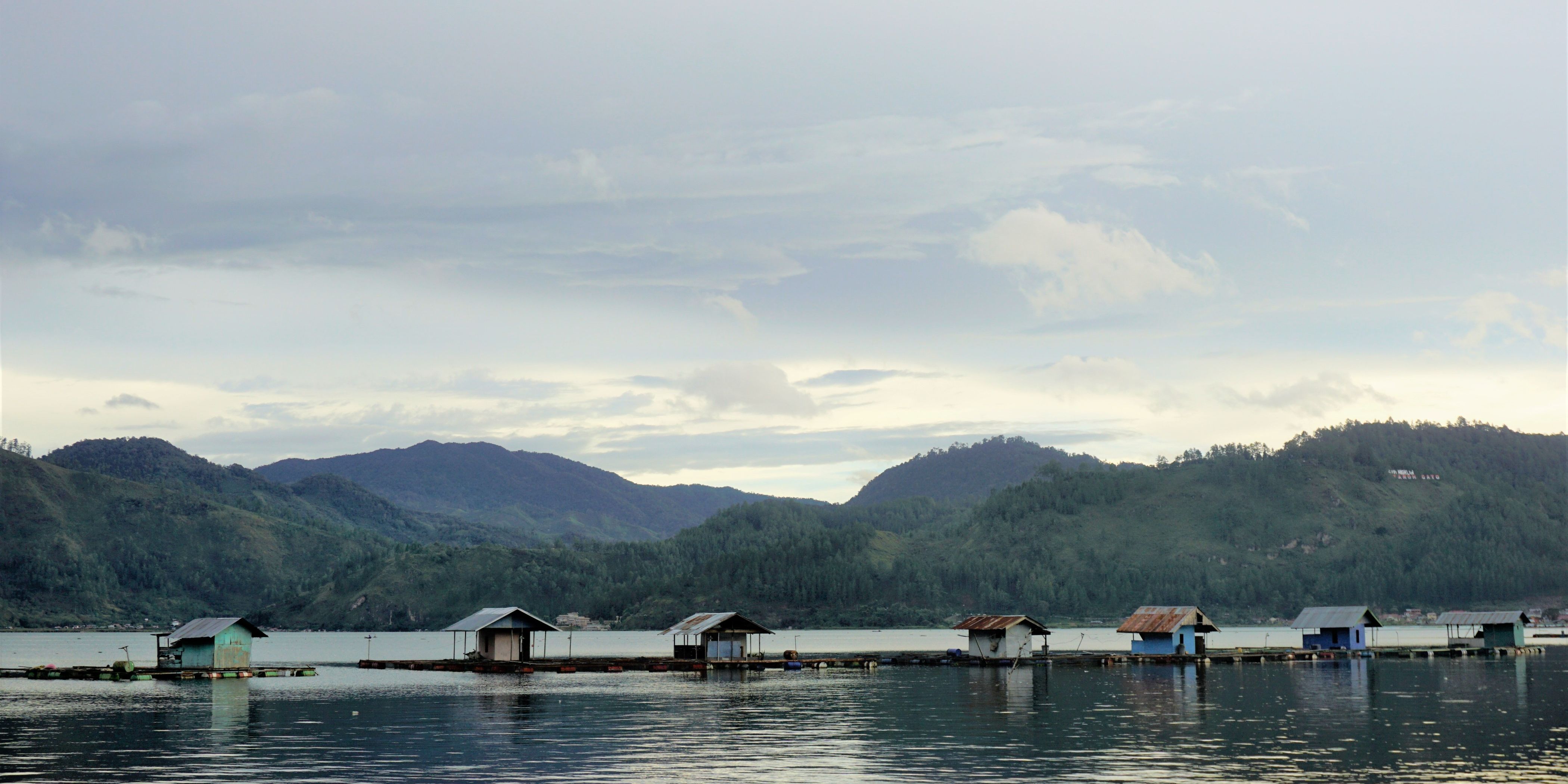 Mengunjungi Danau Laut Tawar, Suguhkan Panorama Alam Indah yang Memukau Cocok untuk Healing