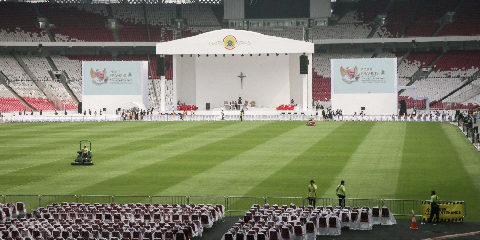 Stadion Madya dan GBK Steril untuk Misa Agung Paus Fransiskus: Jemaah Bergelang Khusus yang Boleh Masuk