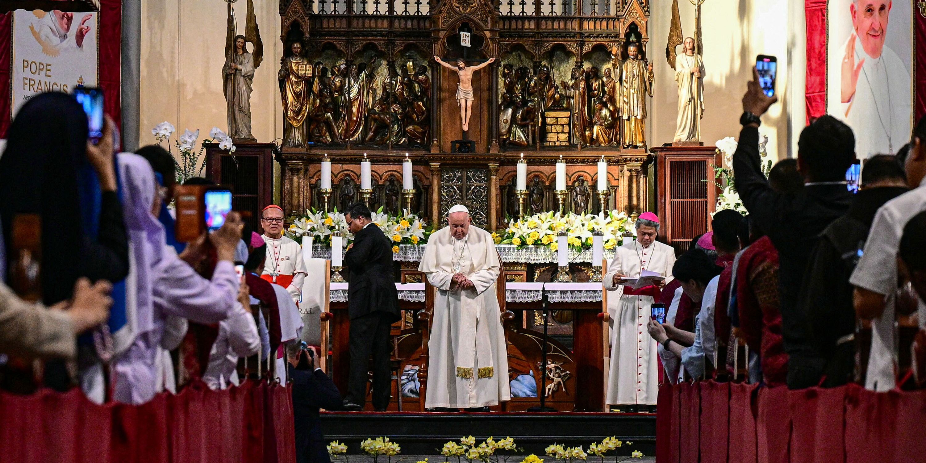 Paus Fransiskus Jabarkan Makna Arsitektur Gereja Katedral Jakarta