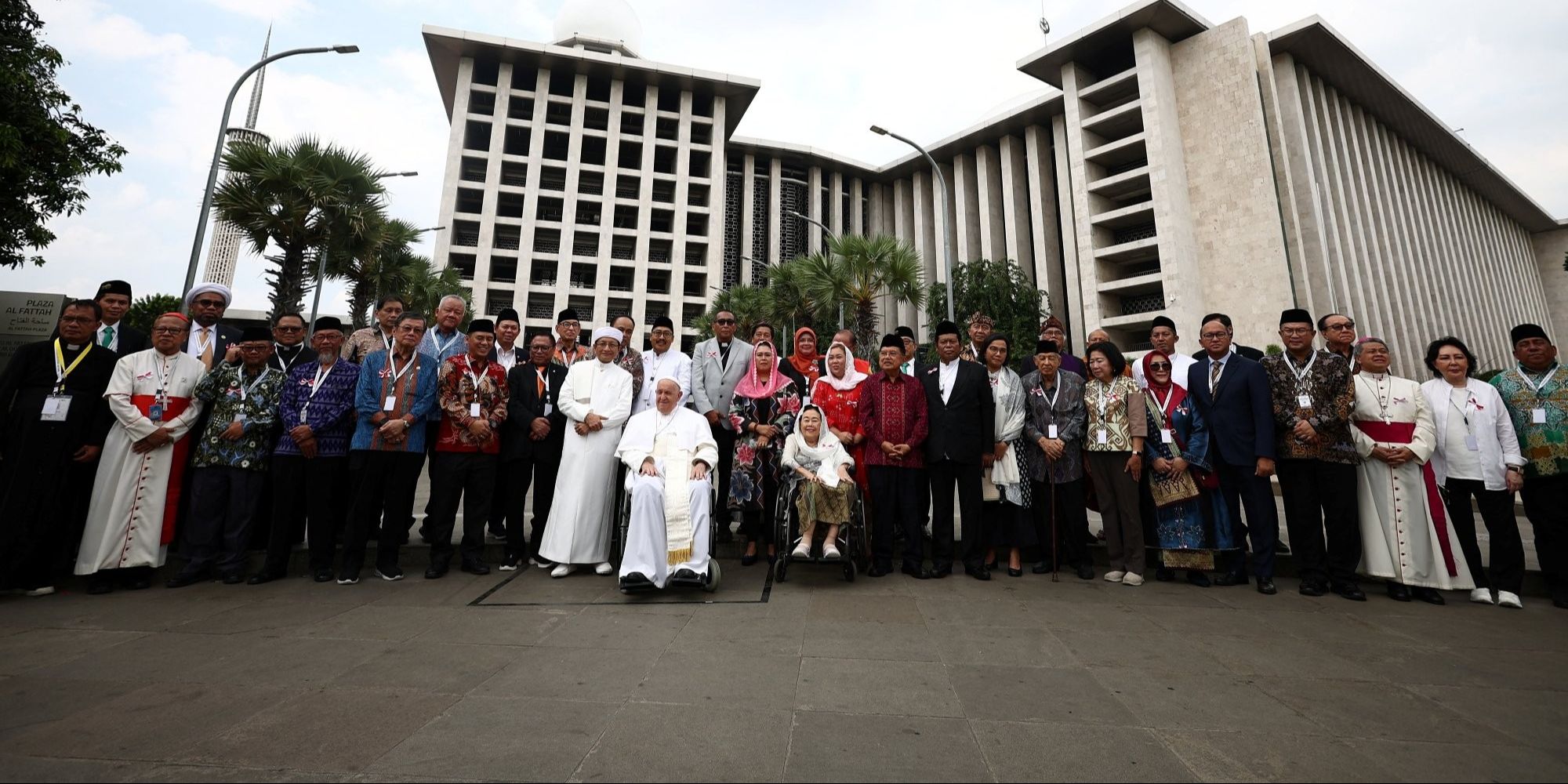 Paus Fransiskus Kunjungi Terowongan Silaturahim: Tanda Gelap Kita Lawan dengan Persaudaraan