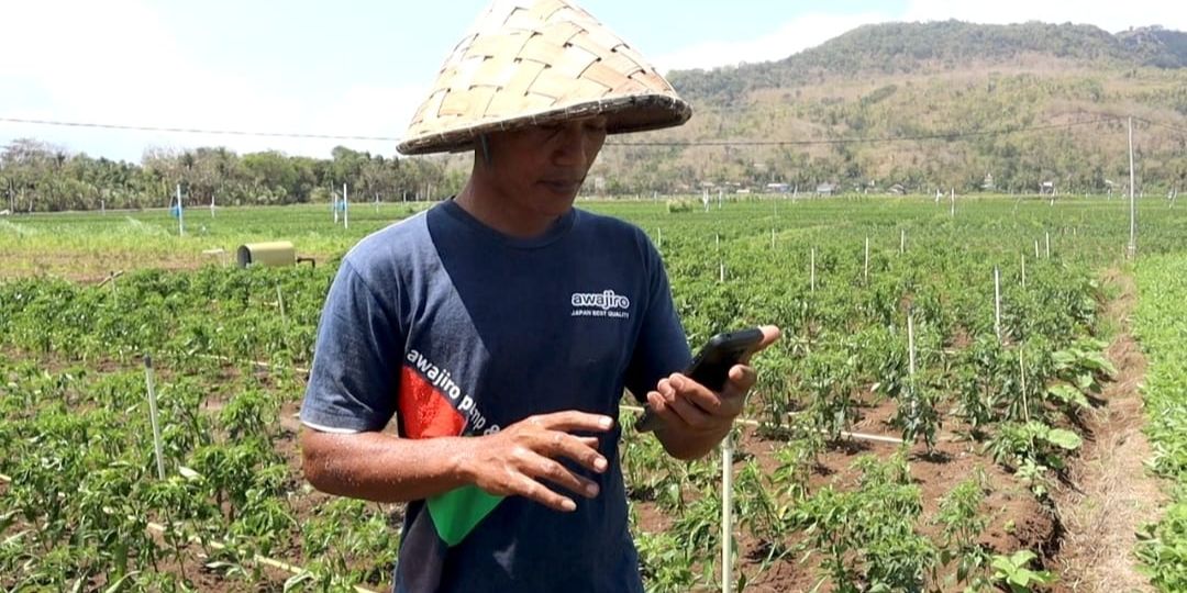 Keren! Polisi di Bantul Nyambi jadi Petani, Pakai Google Assistant untuk Sirami Sawahnya