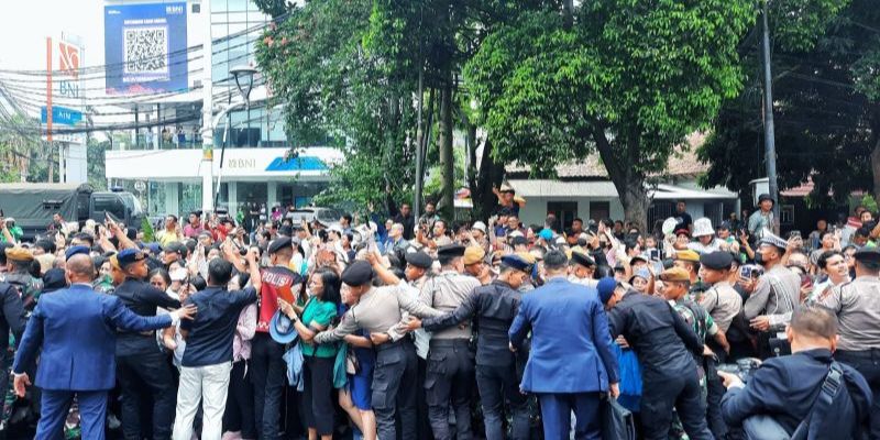 Momen Haru Bayi Sembilan Bulan Dapat Doa Langsung dari Paus Fransiskus