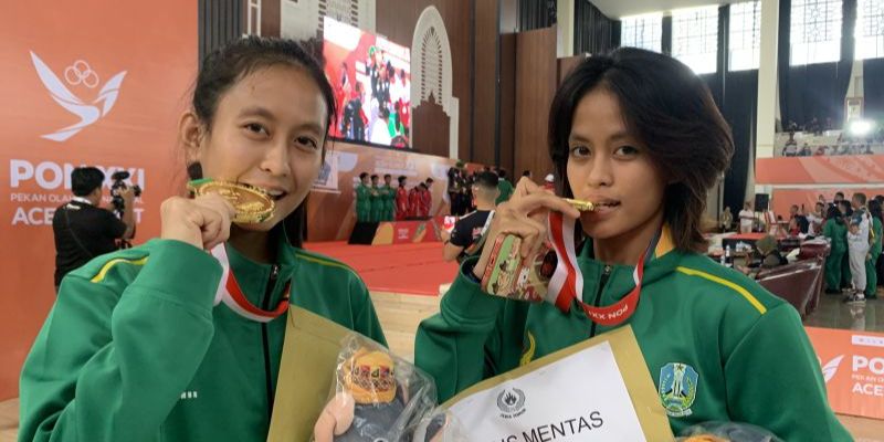 Perdana Ikut PON, Kakak Adik Ini Langsung Raih Medali Emas Kelas Seni Muaythai