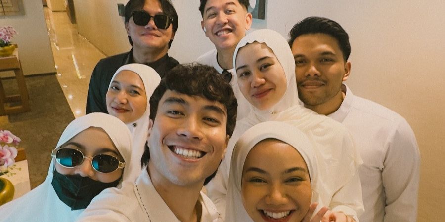 Potret Cantik Bumil Mahalini Berhijab Jelang Umrah, Bareng 4 Pasangan Artis - Ada Vidi Aldiano Hingga Thariq Halilintar