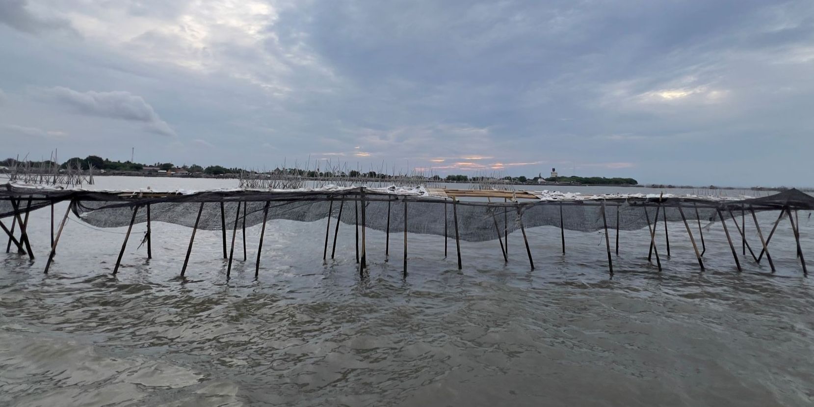 FOTO: Penampakan Terkini Pagar Laut Misterius di Tangerang, Akhirnya Disegel KKP Atas Perintah Prabowo