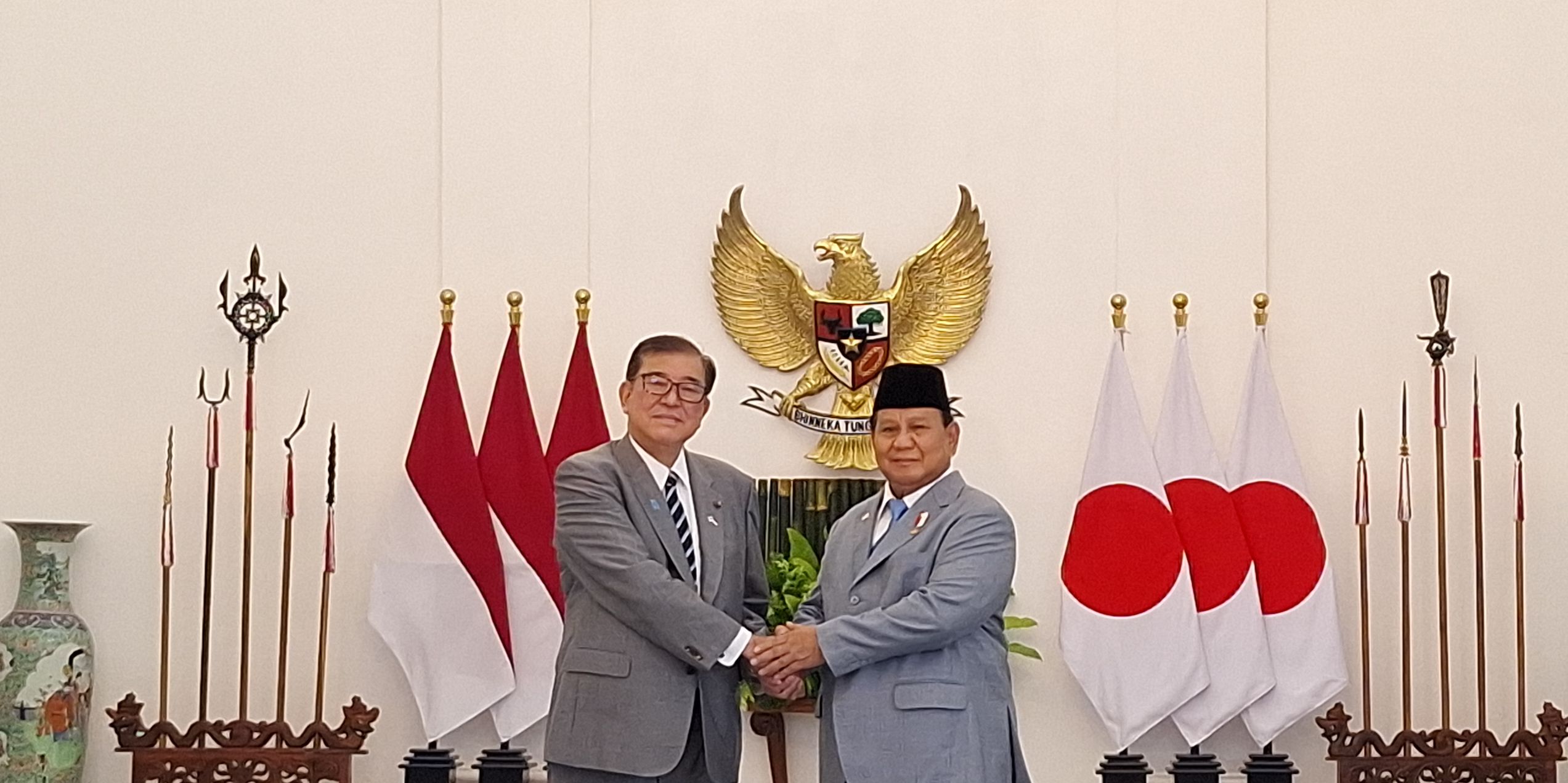 Prabowo Sambut Kunjungan Kenegaraan PM Jepang di Istana Bogor