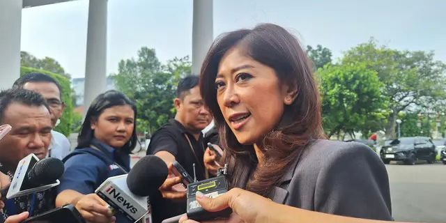 Menteri Meutya Lantik Dirjen Baru di Komdigi