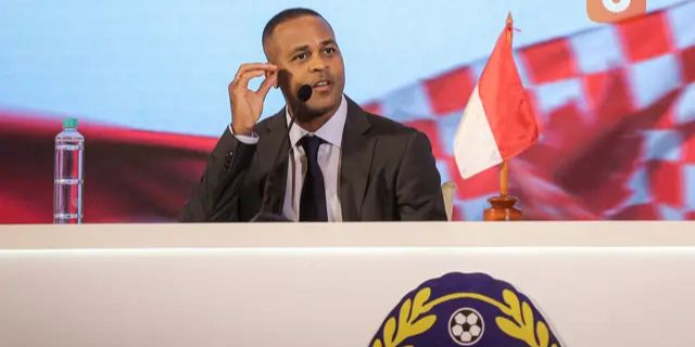 VIDEO: Trik Kluivert Bikin Fans Timnas Indonesia Jatuh Hati, Ingat Perjuangan Shin Tae-yong