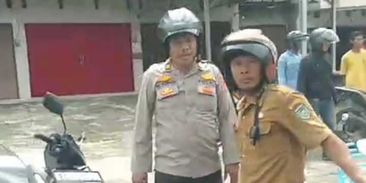 Sudah Melaju Lambat, Pemotor Heran Malah Ditabrak dan Ditendang Ipda MY