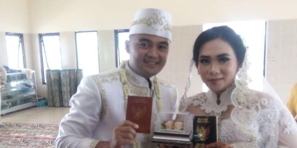 Potret Aktor Sandy Permana Bersama Istrinya yang Kini Tinggal Jadi Kenangan