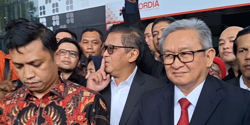 VIDE: Hasto PDIP Tak Gentar Jalani Pemeriksaan KPK Minta Kader Tenang & Ingatkan Karakter Banteng!