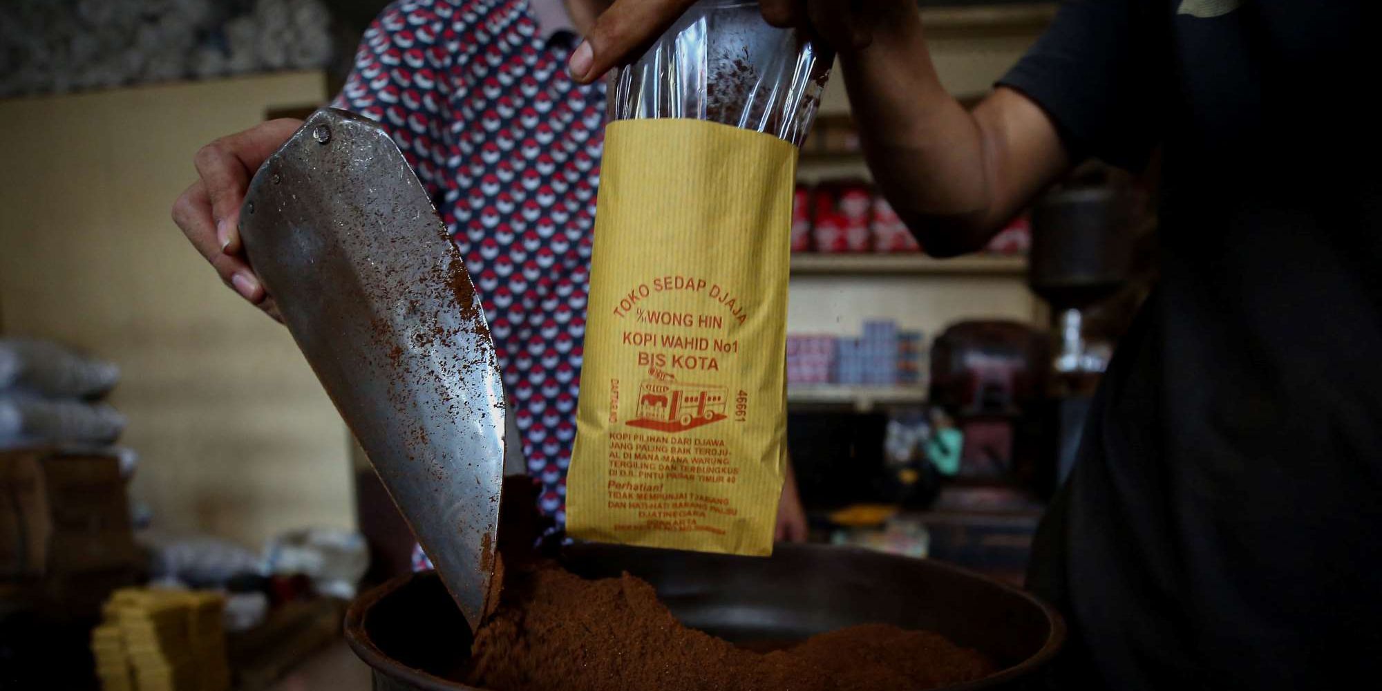 FOTO: Geliat Kopi Bis Kota yang Legendaris di Sudut Jatinegara, Tetap Bertahan Berkat Cita Rasa