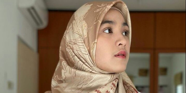 5 Tren Hijab 2025 yang Populer, Bikin Penampilanmu Semakin Stylish!