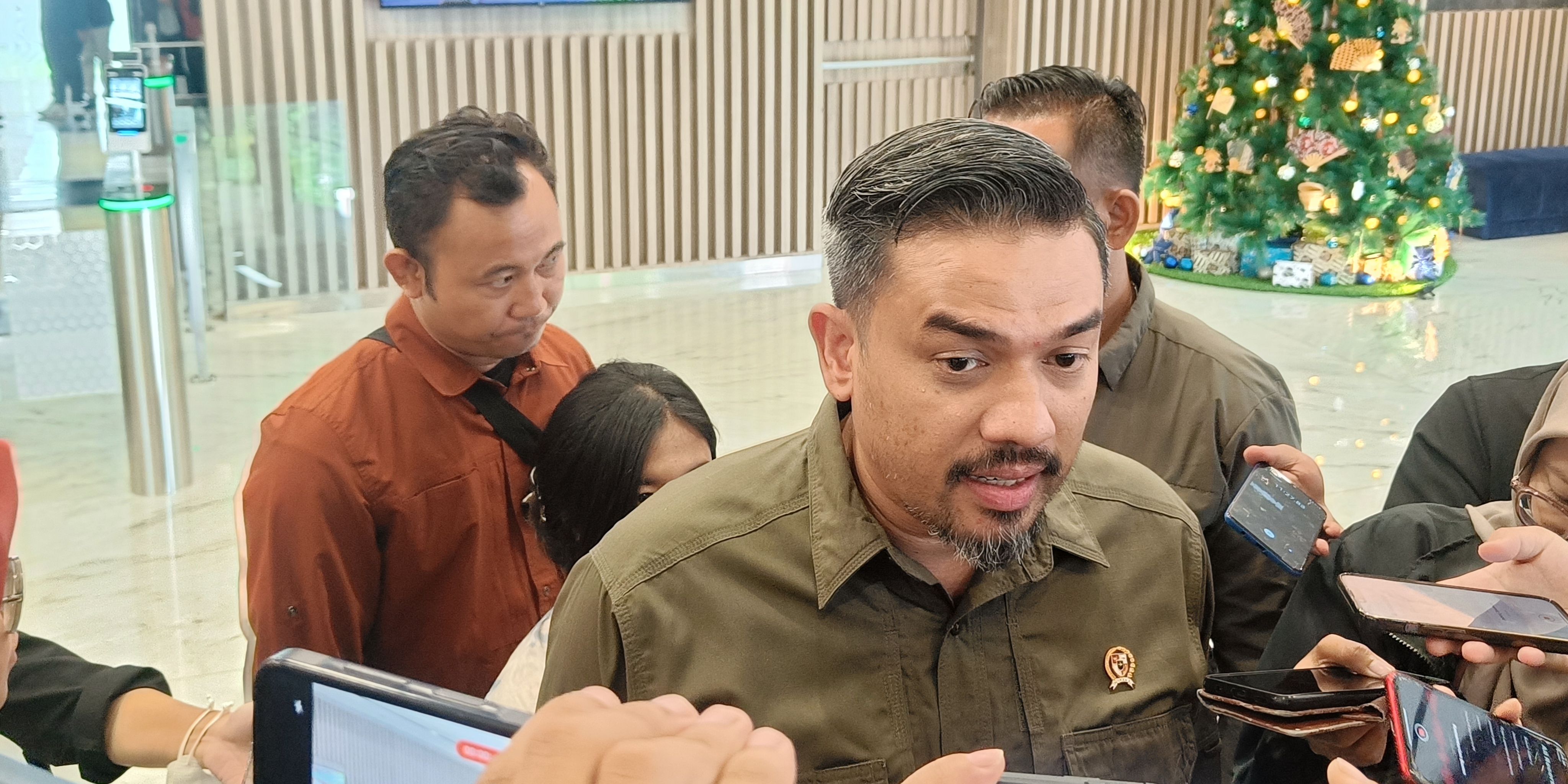 Unik, Menteri UMKM Lantik Pejabat Kementerian di Pasar Tanah Abang