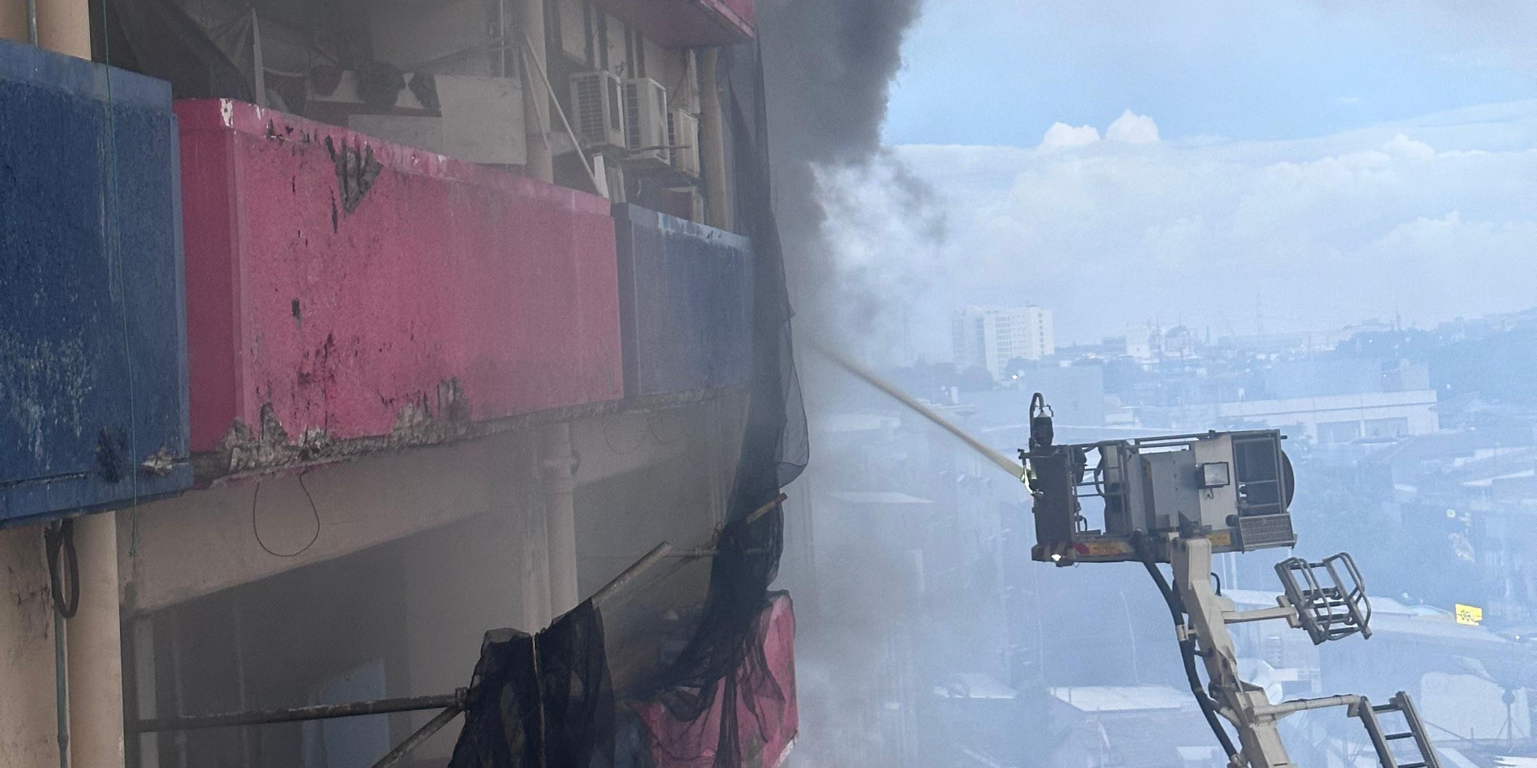 Terungkap Penyebab Pemadaman Kebakaran di Glodok Plaza Sulit