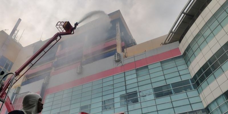 Bukan Korsleting, Ternyata Benda Ini jadi Penyebab Kebakaran Glodok Plaza Cepat Merambat hingga Makin Besar