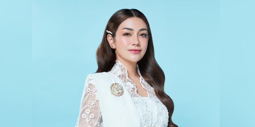 7 Model Kebaya Modern ala Celine Evangelista, Inspirasi Tampil Anggun dan Elegan