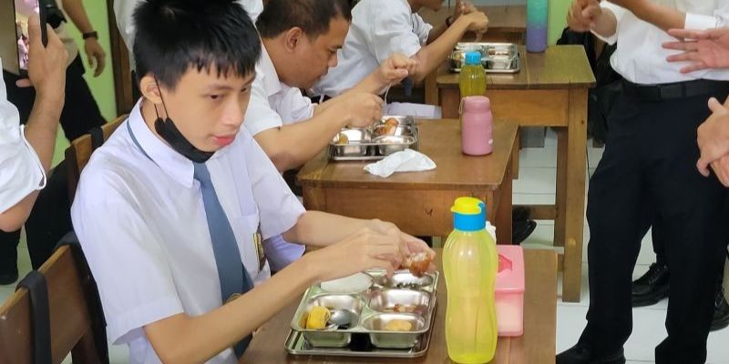 Sejumlah Siswa Keracunan Usai Santap Menu Makan Bergizi Gratis, Ada yang Mual dan Muntah