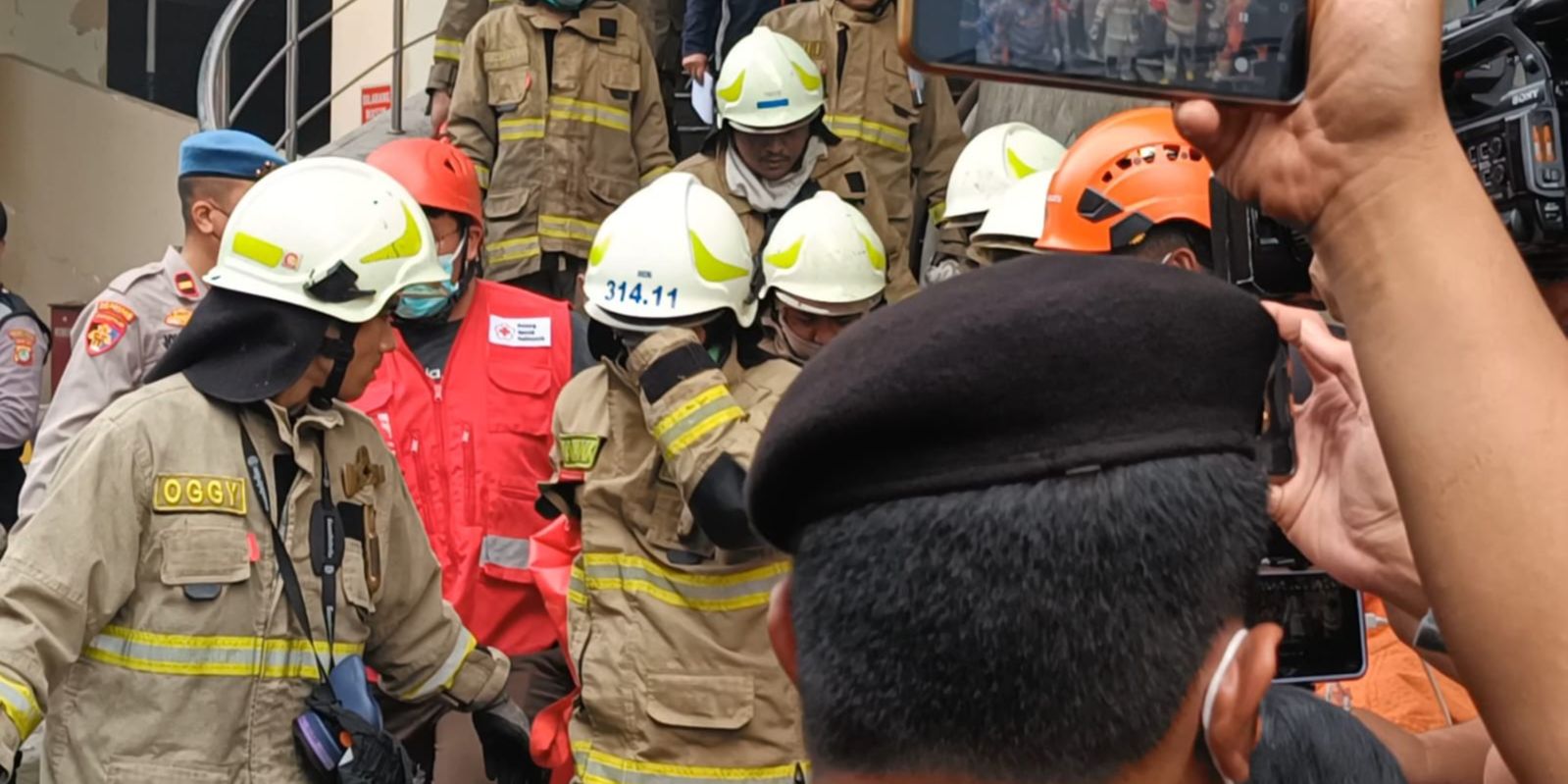 Satu dari Tujuh Orang Hilang dalam Kebakaran Glodok Plaza Ditemukan, Kondisi Sudah Tidak Bisa Dikenali