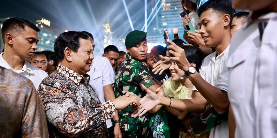 VIDEO: Tegas Dua Jenderal Bintang 4 Polri Sampaikan Pesan Prabowo di Malam Tahun Baru 2025