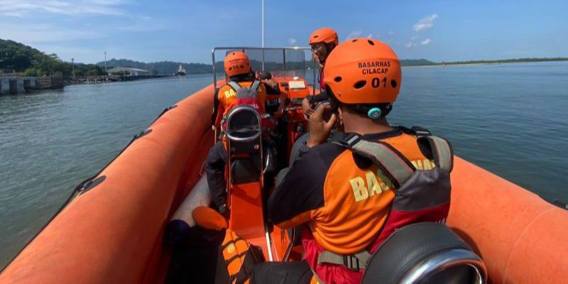 Sepekan Berlalu, Tiga Nelayan Cilacap Tak Kunjung Kembali dari Tengah Laut