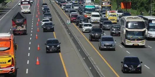 Tol Jagorawi KM 44-4 Arah Jakarta Diberlakukan Contraflow