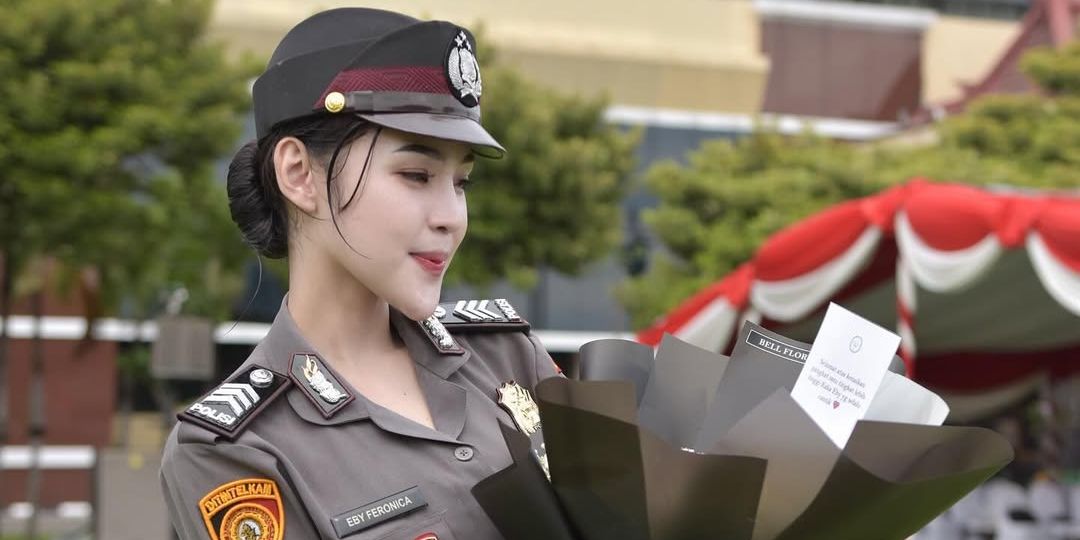 Naik Pangkat Brigadir Evy Veronica Cantik Bak Artis Korea, Diberi Jempol sama Jenderal Polisi