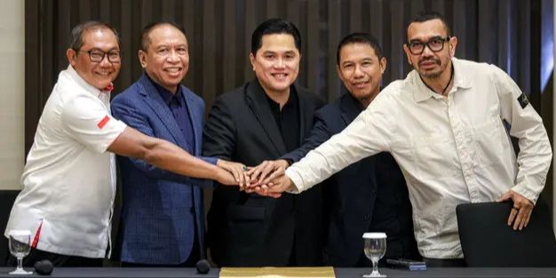 FOTO: Momen Erick Thohir Blak-blakan Alasan Pecat Shin Tae-yong, Singgung Strategi yang Disepakati Pemain