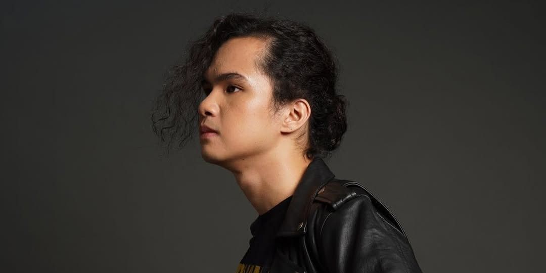 Dul Jaelani Pamer Potret Bergaya Rocker, Disebut Aura Bak Ahmad Dhani sang Ayah