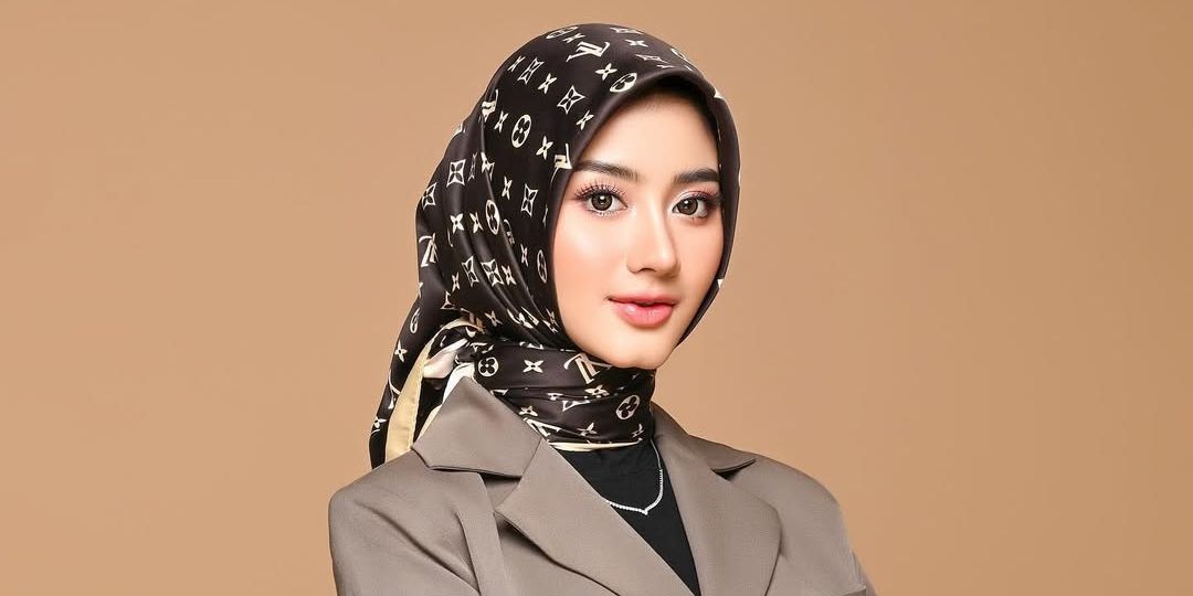 Mode Syar'i, Intip Momen Ghea Youbi Tampil Memakai Hijab yang Dipuji Makin Memesona