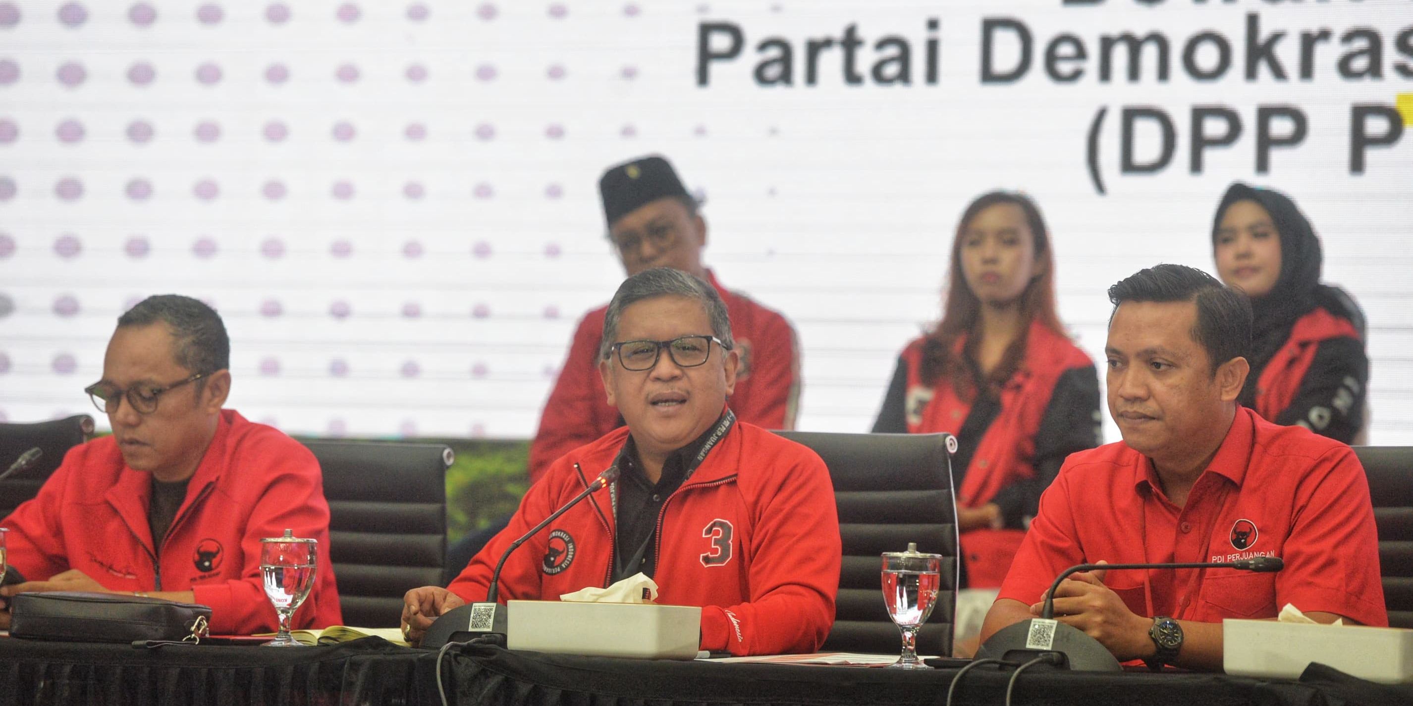 VIDEO: Koar-Koar PDIP Jamin Hasto Tak Kabur | Anak 'Emas' Prabowo Bereaksi STY Dipecat PSSI