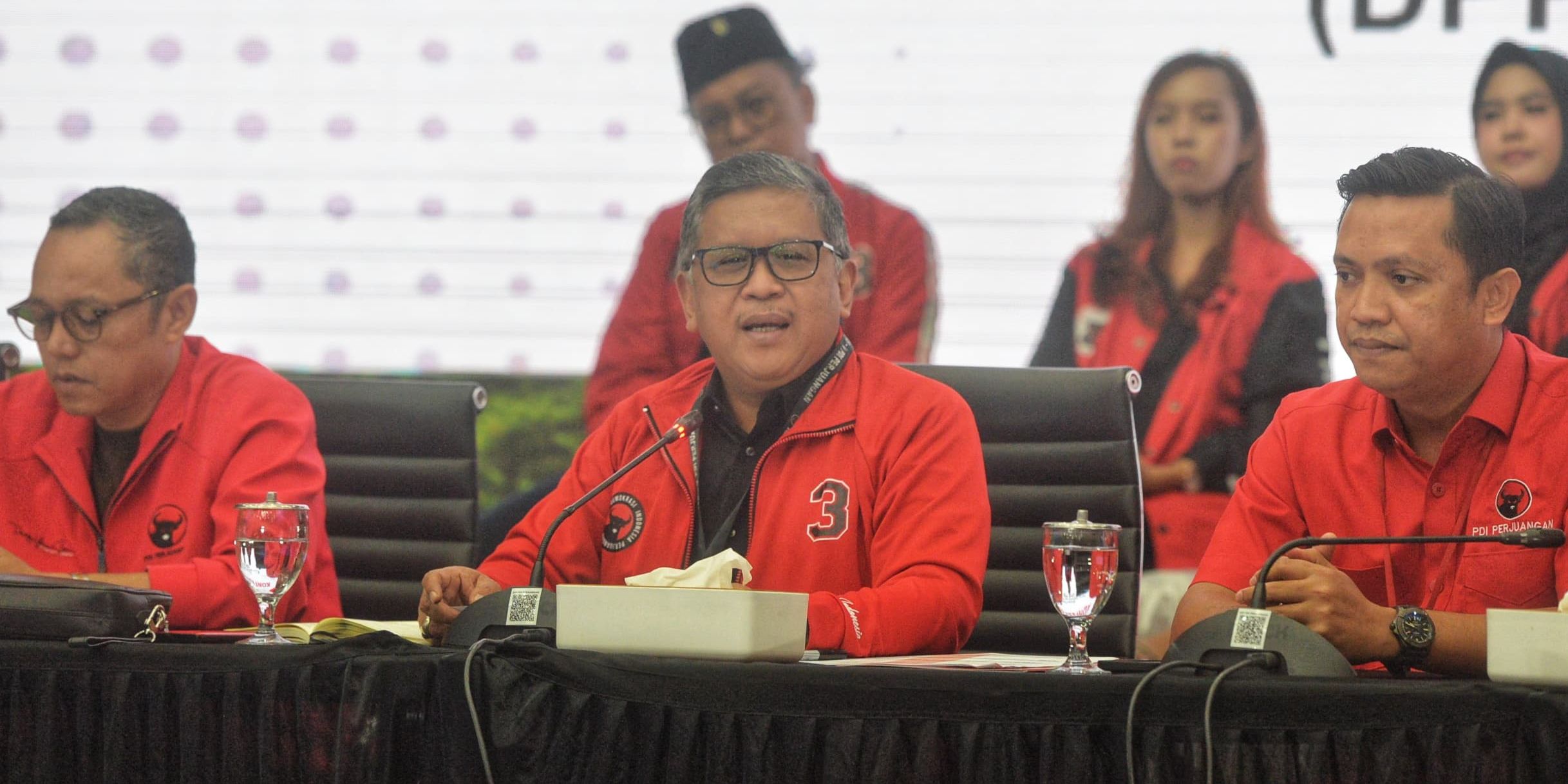 PDIP Respons Effendi Simbolon: Faktanya Terbalik, Justru Hasto yang Selama Ini Bantu Jokowi