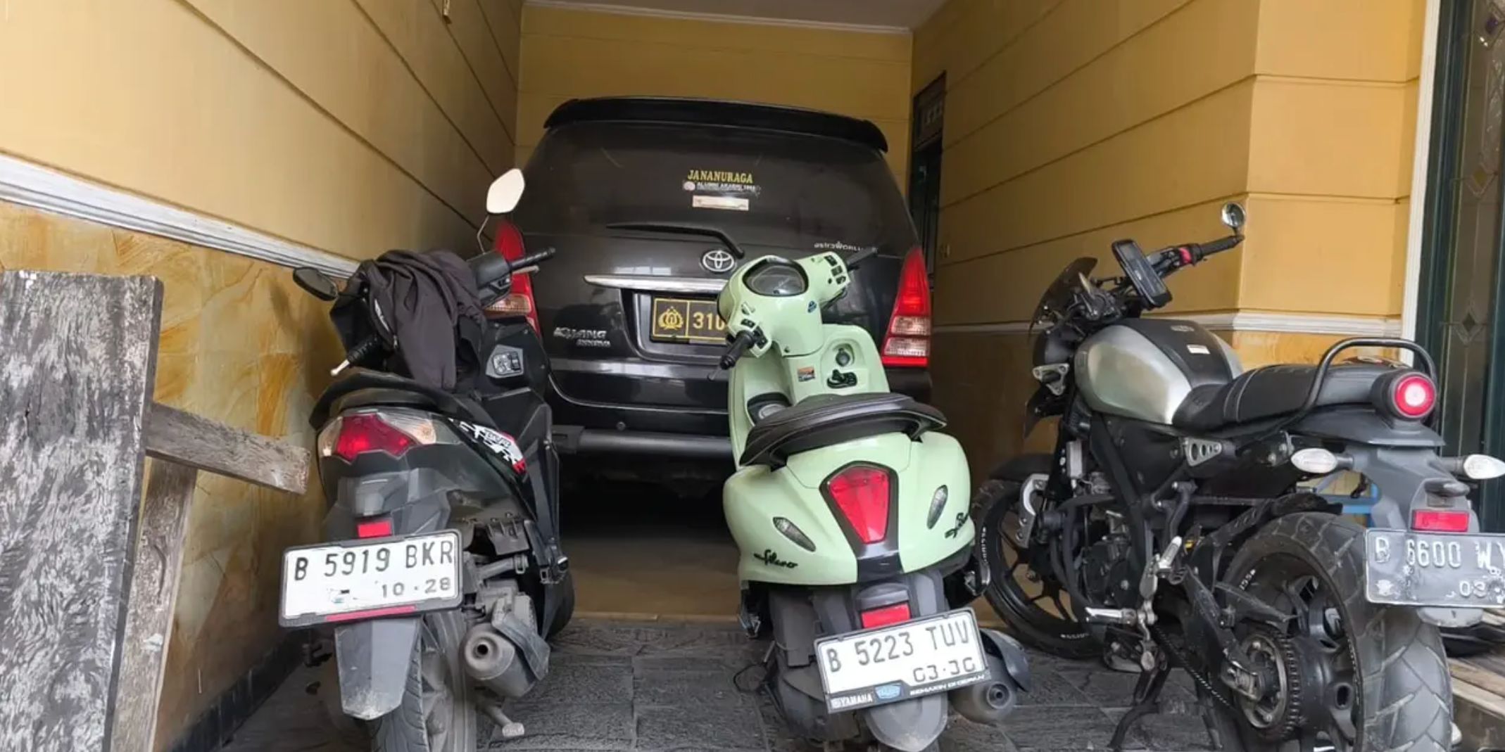 Polisi Jawab Ada Mobil Pelat Dinas Polri Terparkir di Lokasi Penyekapan Tangsel