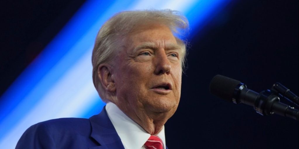 Trump Janjikan Bagi-Bagi Uang Rp33,3 Juta per Warga AS, Ternyata Ini Alasannya