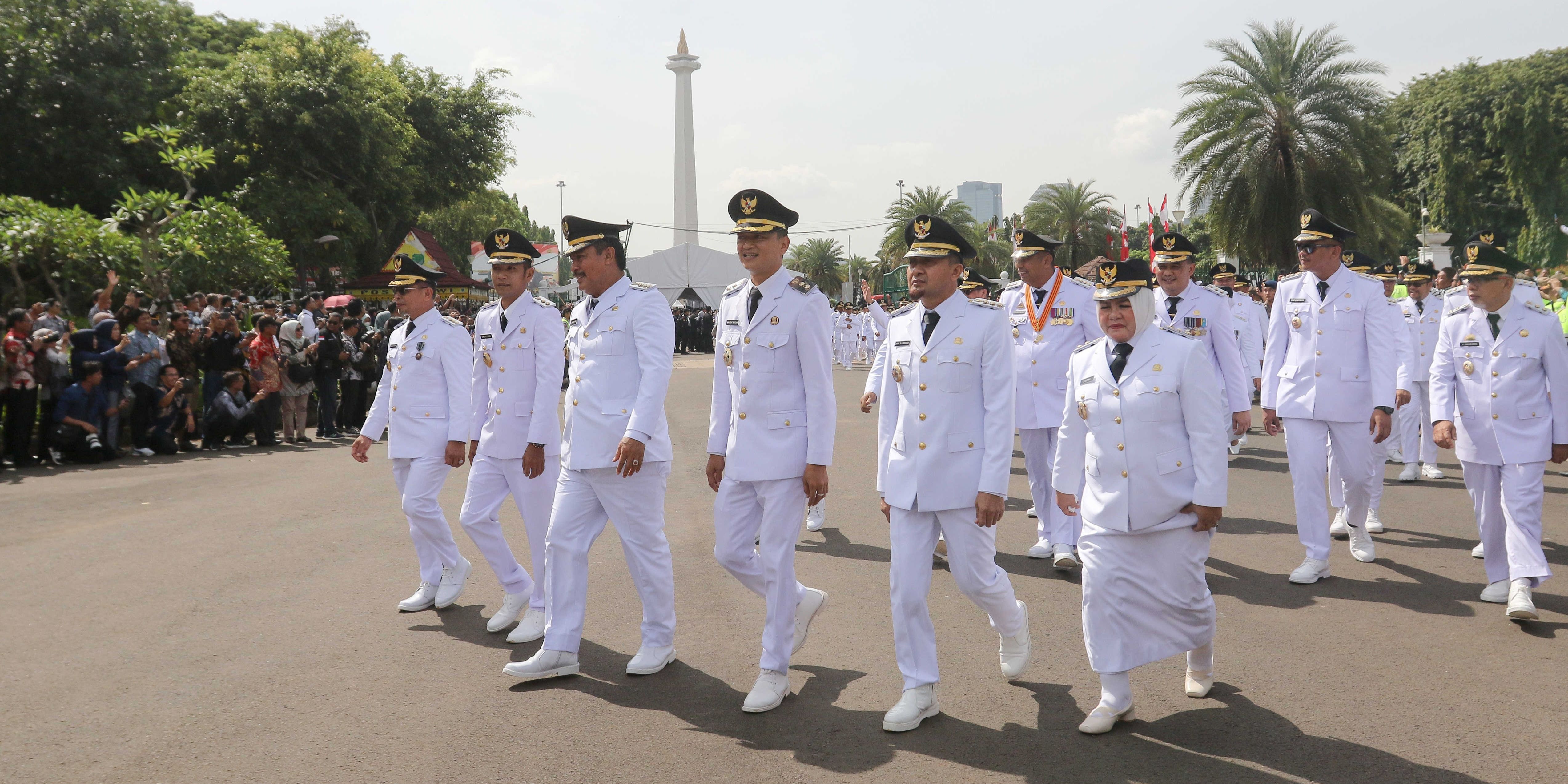 Digembleng di Lembah Tidar, Kepala Daerah Dibekali Baju Komcad