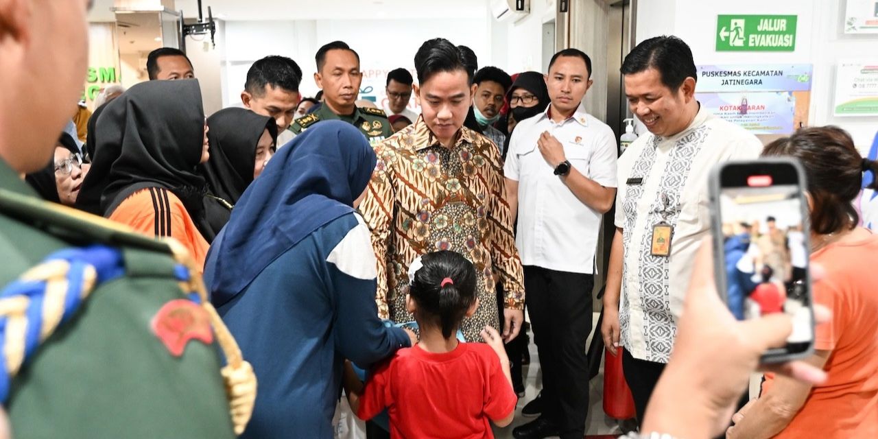 Gibran Rakabuming Tinjau Puskesmas: Pastikan Program Cek Kesehatan Gratis Berjalan Efektif