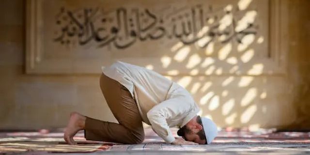 Manfaat Kesehatan Sholat: Mengungkap Khasiat Luar Biasa Gerakan Sholat bagi Kesehatan Fisik dan Mental