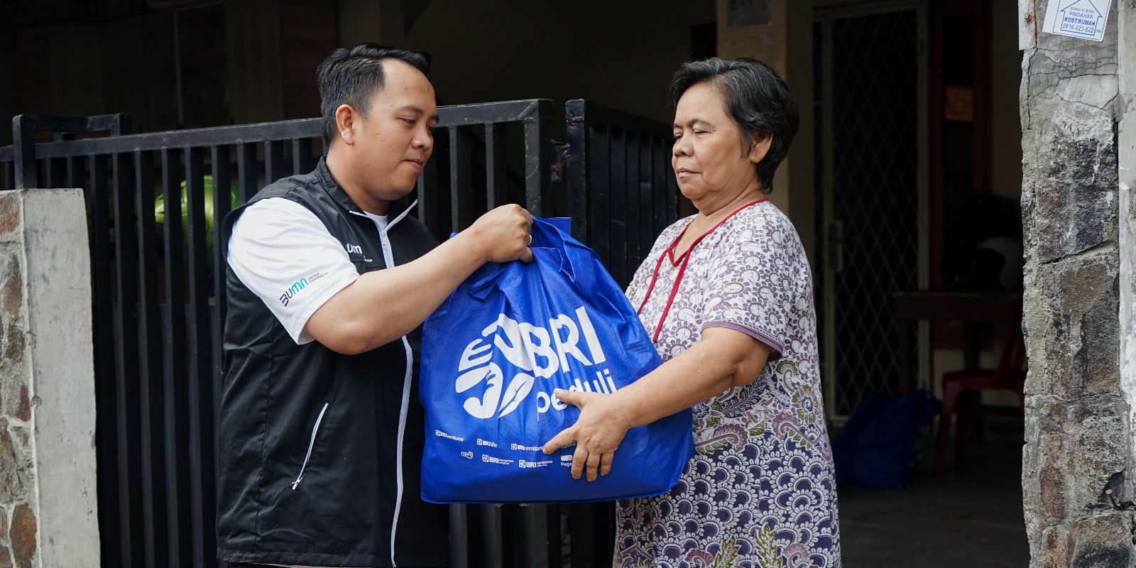 Perkuat Ketahanan Sosial Masyarakat, BRI Group Berbagi 100.000 Paket Sembako Bagi di Bulan Ramadan