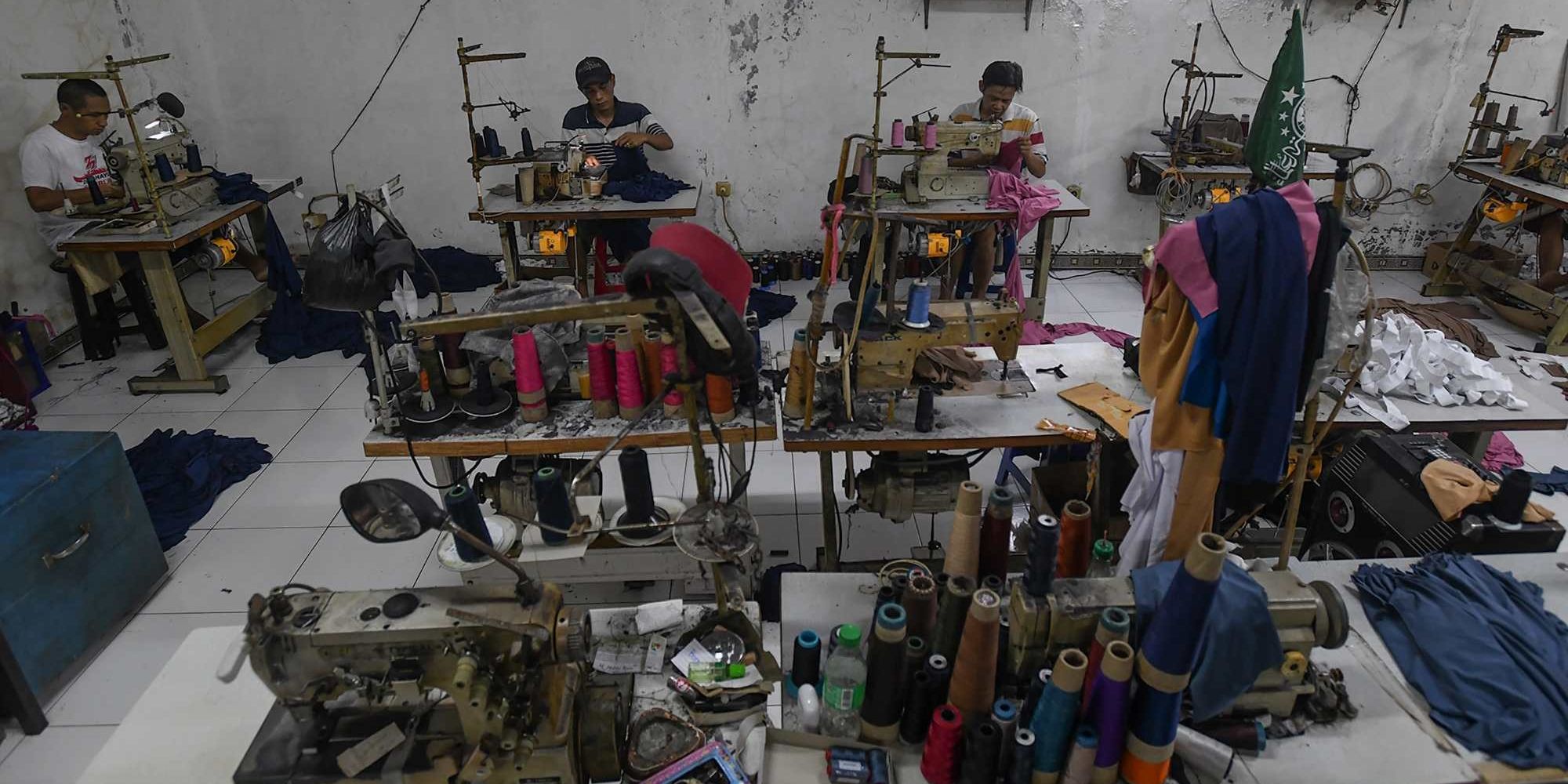 FOTO: Nasib Industri Konfeksi Lokal Produksi Anjlok Jelang Lebaran, Ini Penyebabnya!