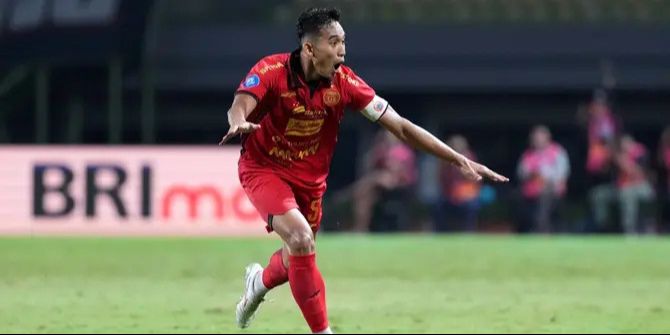 VIDEO: Momen Rizky Ridho Pincang Tetap Ngotot Mau Main Lawan Bahrain, Disemangati Suporter