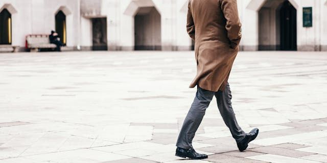 4 Kesalahan saat Berjalan yang Bisa Menimbulkan Rasa Sakit