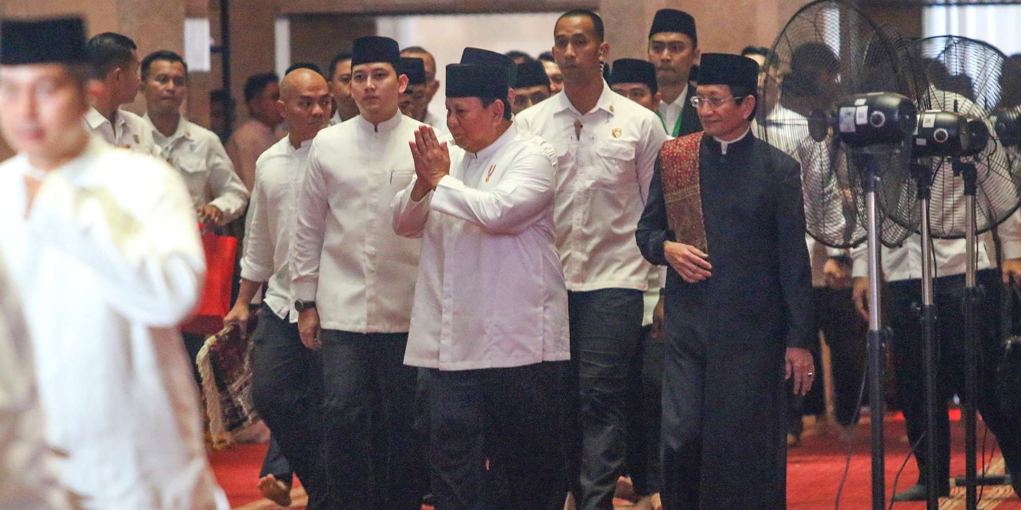 FOTO: Momen Prabowo-Gibran Laksanakan Salat Idulfitri 1446 Hijriah di Masjid Istiqlal