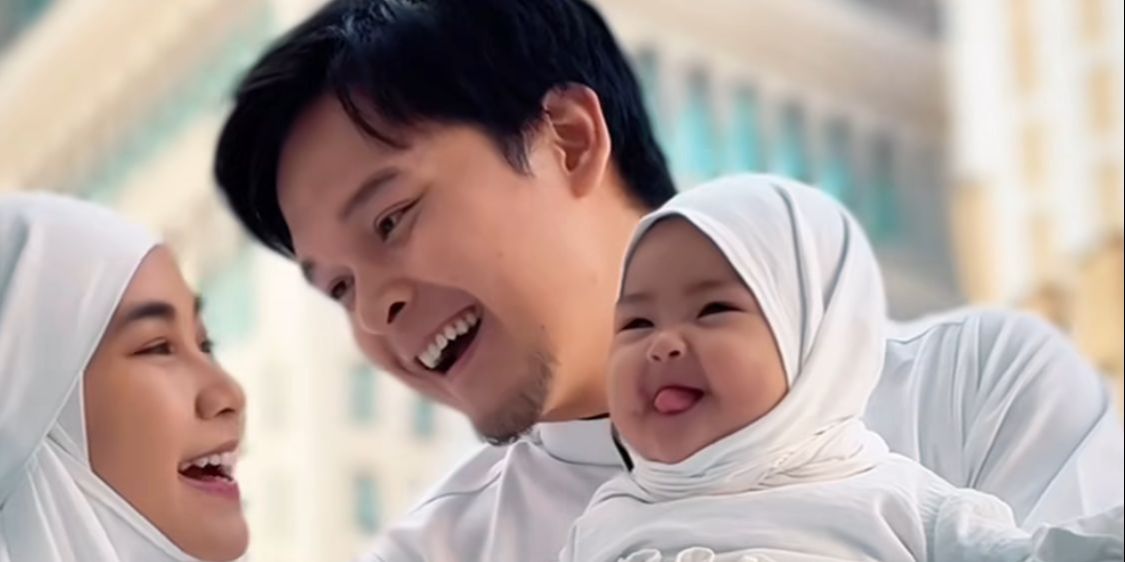 Anisa Rahma dan Suami Berangkat Umrah Bareng Anak di Bulan Ramadan, Bikin Netizen Bahagia